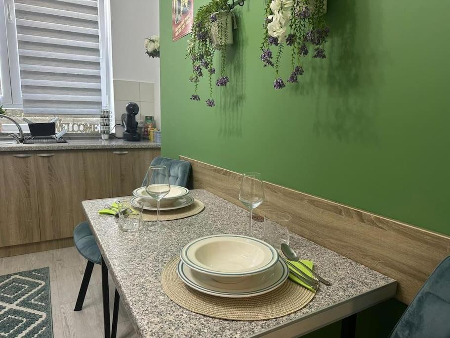 Newlevel Apartment